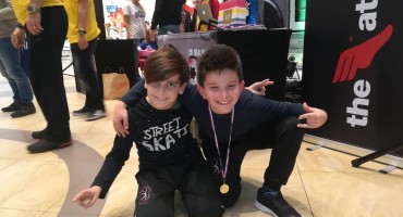 Plesni studio B-Dance briljirao na New kids on the block