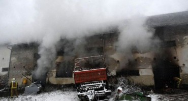 U požaru na Eko imanju Željka Mavrovića izgorjele bale konoplje i sijena