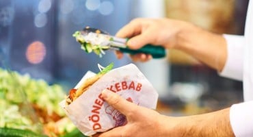 BOLJE OD DRŽAVNE SLUŽBE Sarajevski doner kebab radnicima nudi plaću od 3000 KM