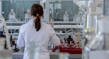 znanstvenici, test krvi, smrt