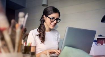  Sjedite po cijeli dan u uredu? Jedna promjena učinit će čudo za vaše tijelo 