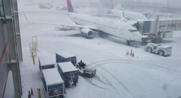 U SAD-a otkazano oko 5.000 letova