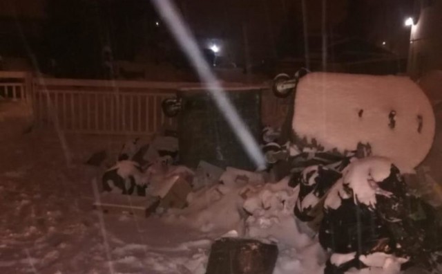 Tomislavgrad: Priznao da je kontejnere s otpadom istresao pred zgradu komunalnoga