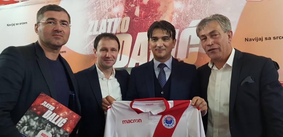 Hrvatski izbornik Zlatko Dalić dobio na poklon dres HŠK Zrinjski