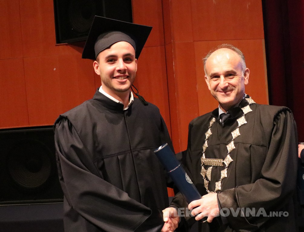 FPMOZ: Pogledajte tko je sve jučer dobio diplomu na svečanoj promociji diplomanata