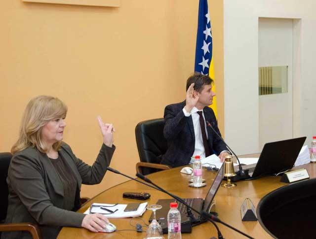 FEDERALNA VLADA Od ponedjeljka uobičajeno radno vrijeme