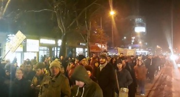 U Novome Sadu u petak navečer održan je prosvjedni skup 