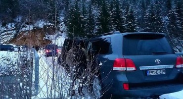 Završen očevid: Kod Gačića pronađena velika količina streljiva, pucao iz šmajsera i pištolja