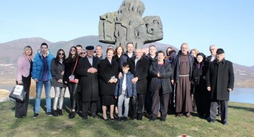 Lucija i Ivan Radić, Rama