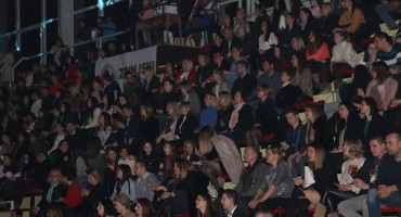 Nina Badrić, Mostar