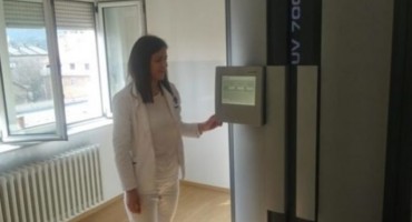 ​SKB Mostar dobio najsuvremeniji uređaj za fototerapiju u regiji