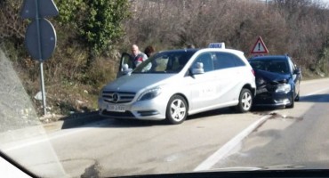 Sudar dvaju automobila u Međinama, sudjelovalo i vozilo za obuku