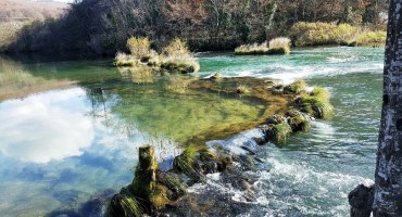 U rijeci Mrežnici utopio se migrant, za drugim potraga