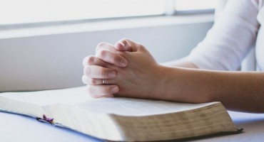  Istraživanje pokazalo: religiozni ljudi su sretniji od ateista 