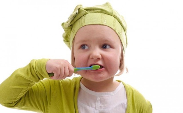  Suprotni efekt: djeca koriste previše paste za zube i time riskiraju pojavu karijesa 