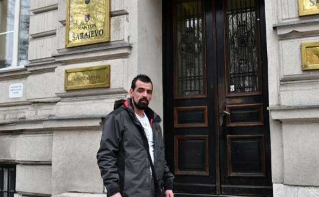 Sadmir Tarić tvrdi da je doveo policiju do Edina Gačića i traži nagradu