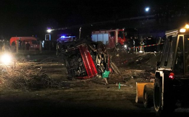 prevrtanje autobusa, stravična prometna nesreča