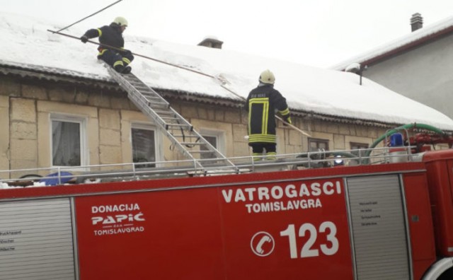 Tomislavgrad: 70 prijava građana za procjenu štete uslijed snježnog nevremena