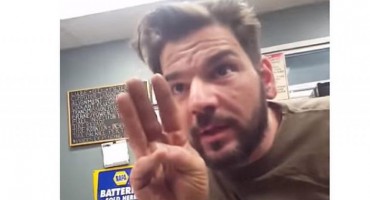 Pogledajte reakciju supruga kad mu žena kaže da će dobiti 'trojke'