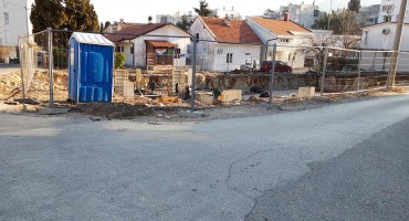 Gradnja Joks Bijeli Brijeg nelegalna zgrada