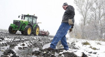 Za poljoprivredu je na pomolu slaba godina, radovi se odgađaju