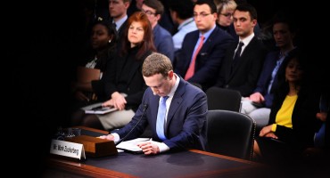 Što se krije iza najgoreg pada u povijesti Facebooka? Razgovarali smo sa stručnjacima i svi se slažu u jednoj stvari