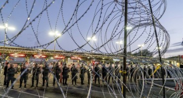 Kamion koji je u Meksiku prevozio migrante izletio s ceste, najmanje 25 osoba poginulo