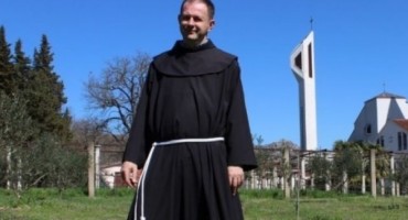 Humački fratri iz mladog maslinika dobili 95 litara ulja