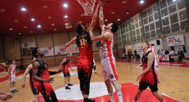 HKK Zrinjski-OKK Sloboda 84:82(39:46)