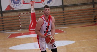HKK Zrinjski-KK Bratunac 82:73 (40-30)