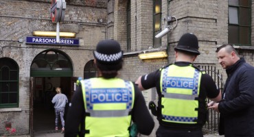  Policija traži napadača: Nožem izbo četiri osobe u Londonu, dvije u kritičnom stanju 