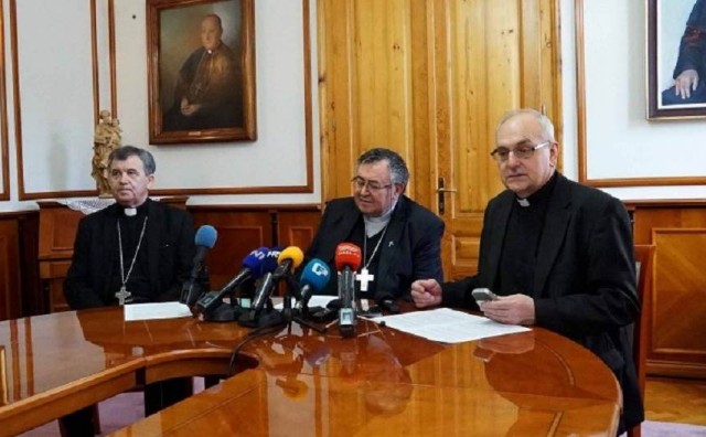 Kardinal Puljić: Više od 10.000 katolika napustilo BiH u protekloj godini