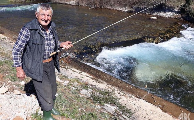 Ribolovna sezona na Lištici: Stole Zovko već 51-u godinu baca udicu i uživa uz rijeku