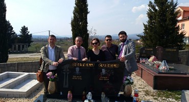 Mostar: Ćubi uz rub igrališta