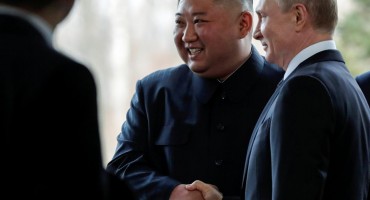Vladimir Putin i Kim Jong Un počeli prvi službeni sastanak u Vladivostoku