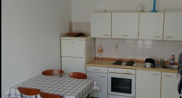 Prodaje se jednosoban stan u Makarskoj