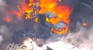 Uznemirujuća snimka: Kamion se zabio u školski autobus i izazvao lančani sudar, više mrtvih i ozlijeđenih