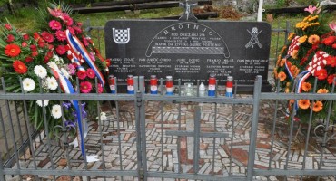 Odana počast petorici hrvatskih časnika i dočasnika zvjerski ubijenih 1946. godine