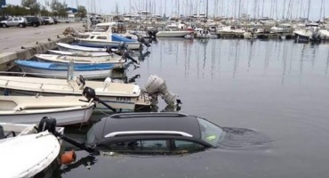 Tako ga neće odnijeti 'pauk': Crnogorci se sprdaju s nesretnim vozačem