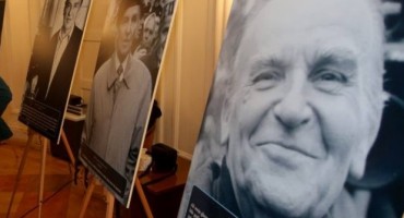 Alijini zagrebački osmjesi i godišnjica trusinskoga očaja