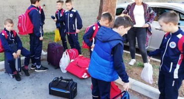 Mali Plemići jutros krenuli za Dalmaciju gdje nastupaju na jakom međunarodnom turniru