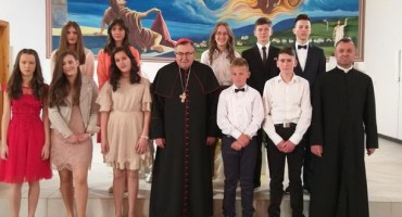 Podijeljeni sakramenti prve pričesti i potvrde u župi Kandija kod Bugojna