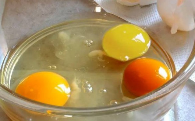 Boja žumanjka je važna! Znate li koje je jaje snijela zdrava koka?
