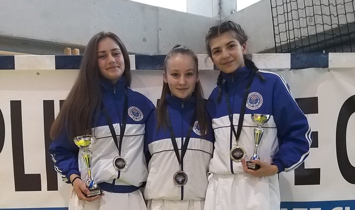 2 zlata za karataše Zrinjskog na Split karate Kup-u