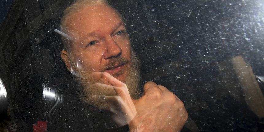 Prekšio uvjete jamčevine: Julian Assange osuđen na 50 tjedana zatvora!