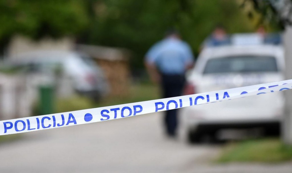 Vozilom krenuo na policiju, policajac pucao iz vatrenog oružja