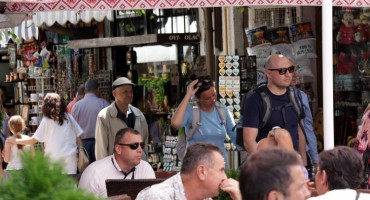 U ožujku blizu 100 tisuća turista i 200 tisuća noćenja