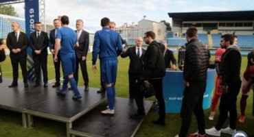 Predivna gesta NK Široki Brijeg: Brat preminulog vratara Krešimira Bandića preuzeo srebrnu medalju