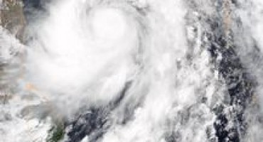 Snažan tajfun kreće se prema sjeveroistoku Japana, letovi otkazani