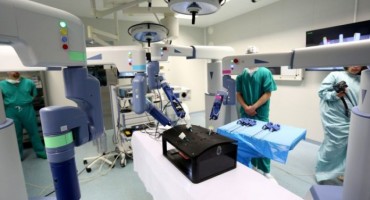 Građane Hrvatske odnedavno operiraju – roboti: KBC Zagreb pohvalio se novim kirurškim robotom 